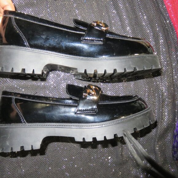 Lattelier Black Patent Platform Penny Loafers w/ Gold Chain size 6 - Picture 6 of 15